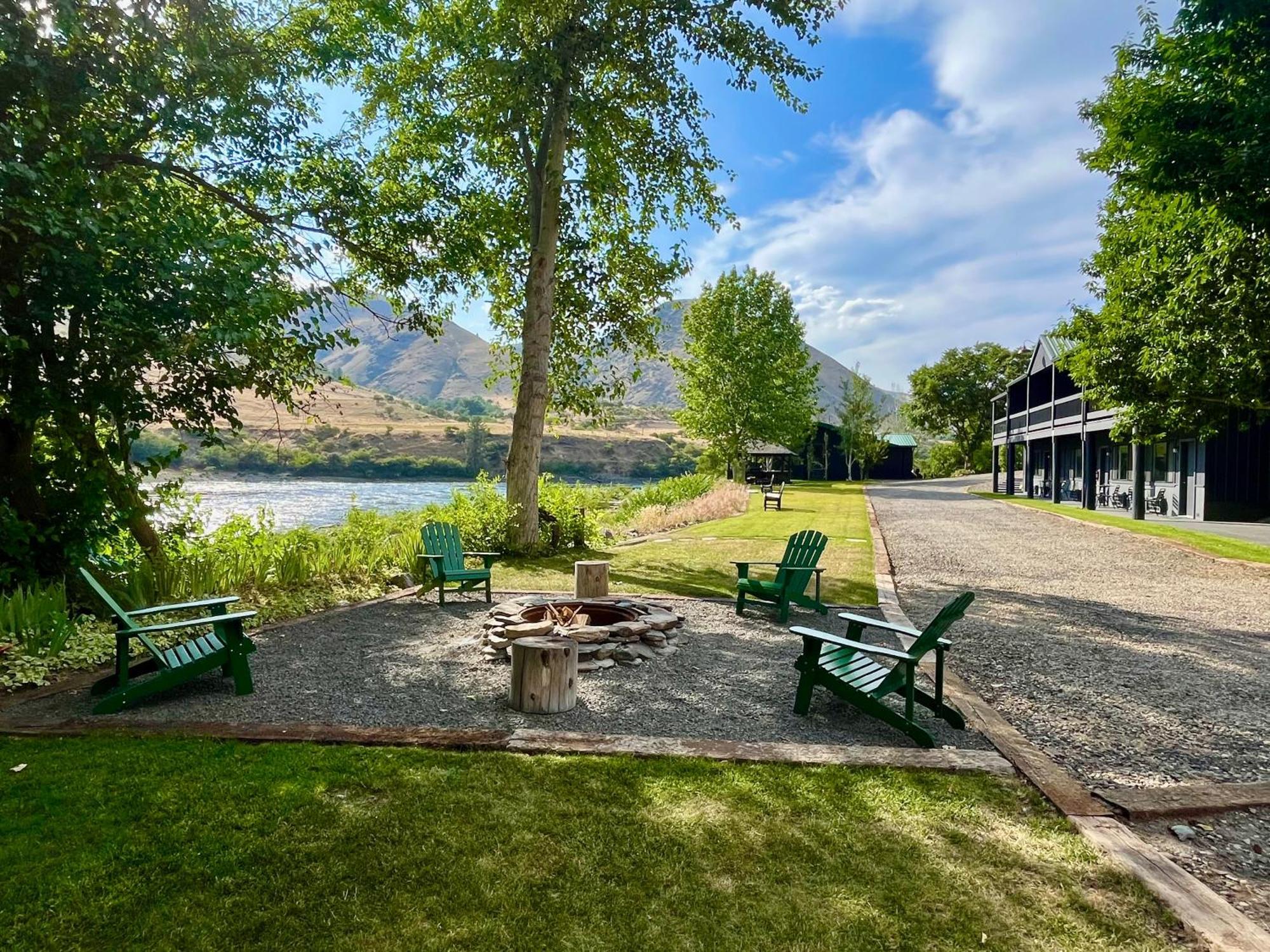 Steelhead Lodge Lucile Exteriér fotografie