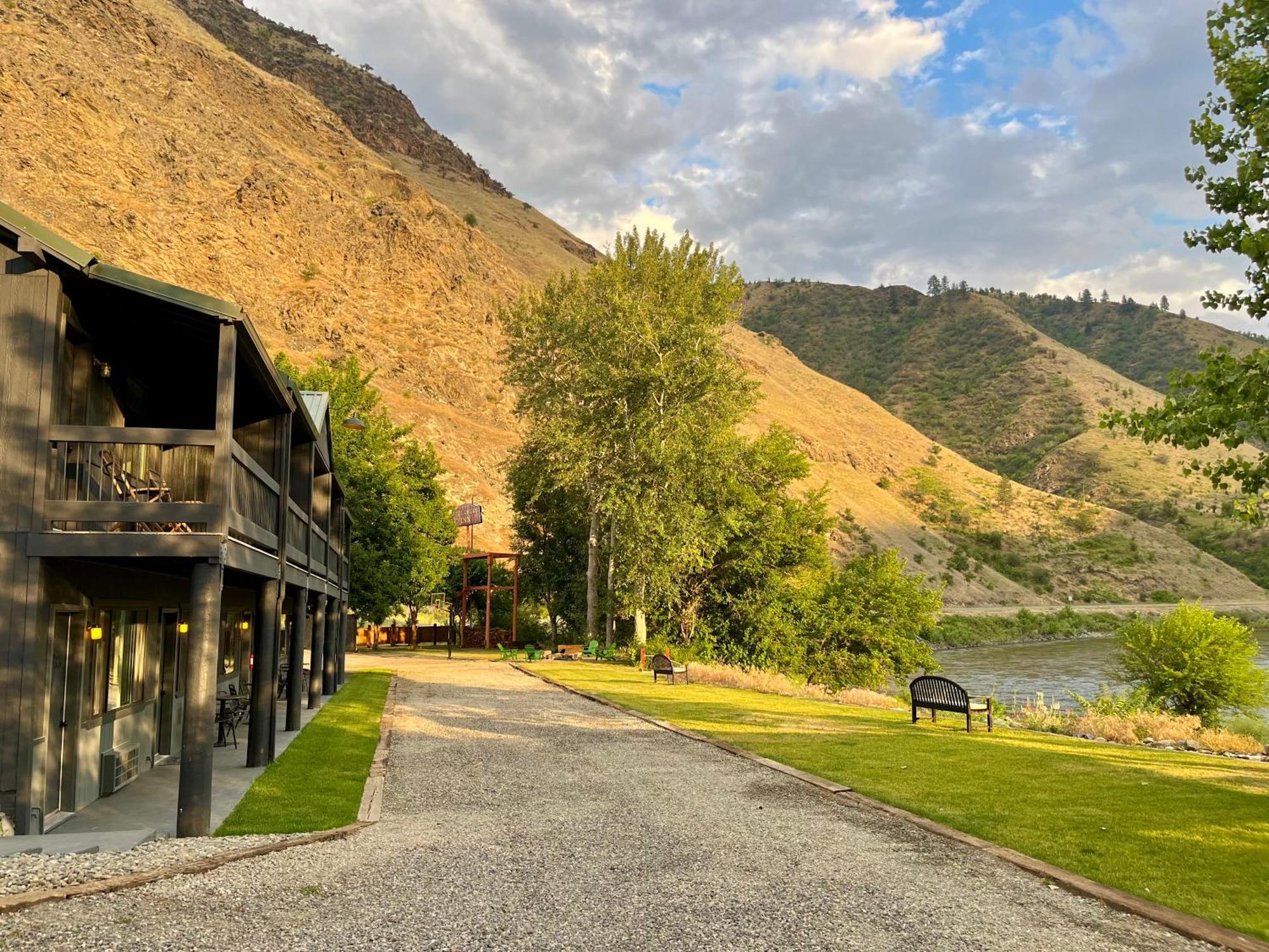 Steelhead Lodge Lucile Exteriér fotografie